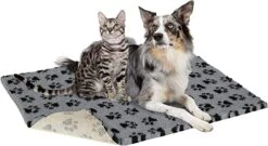 Vet Bed Non-Slip Paws Grey With Black Paws